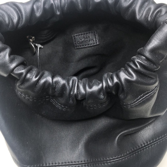 NWT URBAN OUTFITTERS VEGAN LEATHER BLACK LUCE DRAWSTRING SATCHEL BAG - Picture 6 of 9